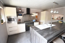 CHARMANTE FERMETTE EN PIERRE 205M2 - GRENIER 30M2 - GRAND GARAGE - TERRAIN DE PRESQUE 9 ARES