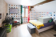 MAISON INDIVIDUELLE 183M2 - 5 CHAMBRES - TERRAIN 10 ARES 79 - HANGAR