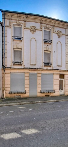 IMMEUBLE DE 208M2 A RENOVER ENTIEREMENT