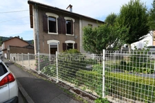 MAISON A RENOVER - GARAGE - TERRAIN