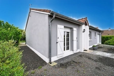 TRES BELLE MAISON PLAIN PIED - TERRAIN 6 ARES 