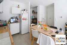 APPARTEMENT PLAIN PIED 50M2 ENVIRON - TERRASSE - PLACE DE PARKING PRIVATIVE - VENDU MEUBLE