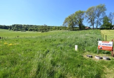  Superbe terrain de +15 ares, viabilisé, vue dégagée, sans vis-à-vis
