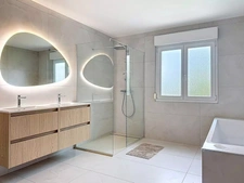 MAISON D’EXCEPTION 216 M² – 5 CHAMBRES + BUREAU – 2 SALLES DE BAIN – GARAGE 2 VOITURES – TERRAIN 2 146 M² – CALME ABSOLU ET VUE DÉGAGÉE