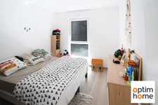 APPARTEMENT PLAIN PIED 50M2 ENVIRON - TERRASSE - PLACE DE PARKING PRIVATIVE - VENDU MEUBLE