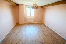 MAISON INDIVIDUELLE AU CALME – 3 CHAMBRES – GARAGE – TERRAIN 6 ARES