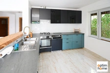 TRES BELLE MAISON INDIVIDUELLE - 4 CHAMBRES - 2 SALLES DE BAIN - 2 GARAGES - TERRAIN DE 25 ARES