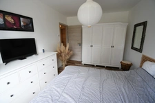 MAISON INDIVIDUELLE 112 M² – SANS VIS-À-VIS – 3 CHAMBRES + SALLE DE JEUX/BUREAU – GARAGE – TERRAIN DE + DE 7 ARES