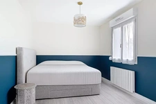 MAISON D’EXCEPTION 216 M² – 5 CHAMBRES + BUREAU – 2 SALLES DE BAIN – GARAGE 2 VOITURES – TERRAIN 2 146 M² – CALME ABSOLU ET VUE DÉGAGÉE