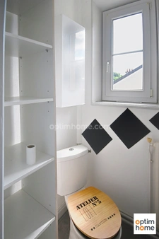 MAISON BOURGEOISE INDIVIDUELLE - 5 CHAMBRES - 2 SALLES DE BAIN - BUREAU - GARAGE - TERRAIN