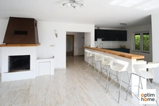 TRES BELLE MAISON INDIVIDUELLE - 4 CHAMBRES - 2 SALLES DE BAIN - 2 GARAGES - TERRAIN DE 25 ARES