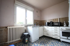 MAISON MITOYENNE DE 82M2 - 3 CHAMBRES - TERRAIN DE PRESQUE 7 ARES - GARAGE - 