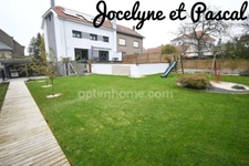 Superbe Maison Familiale Mitoyenne Rénovée en 2019 avec Piscine, Jardin et Prestations Haut de Gamme – Proche Luxembourg