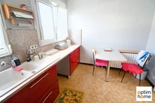MAISON DE PLAIN PIED SURELEVE - VUE DEGAGEE - TERRAIN 12 ARES 37