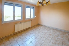 MAISON INDIVIDUELLE AU CALME – 3 CHAMBRES – GARAGE – TERRAIN 6 ARES