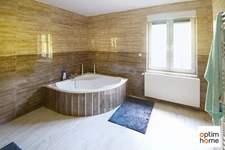 TRES BELLE MAISON INDIVIDUELLE - 4 CHAMBRES - 2 SALLES DE BAIN - 2 GARAGES - TERRAIN DE 25 ARES