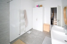 MAISON 115 M² HAB. / 130 M² AU SOL – 4 CHAMBRES – JARDIN – HERSERANGE