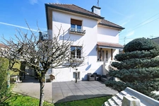 À LONGWY-HAUT : MAISON 110 M², 3 CHAMBRES, JARDIN ET GARAGE