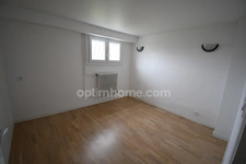 BELLE MAISON INDIVIDUELLE PLAIN PIED SURELEVE - 5 CHAMBRES - TERRAIN 6 ARES - GARAGE