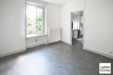 MAISON BOURGEOISE INDIVIDUELLE - 5 CHAMBRES - 2 SALLES DE BAIN - BUREAU - GARAGE - TERRAIN