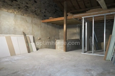 BELLE MAISON DE VILLAGE 200M2 - TERRAIN 6 ARES - GRAND GRENIER AMENAGEABLE DE 110M2 - 2 GARAGES 4 VOITURES