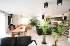 MAISON INDIVIDUELLE 112 M² – SANS VIS-À-VIS – 3 CHAMBRES + SALLE DE JEUX/BUREAU – GARAGE – TERRAIN DE + DE 7 ARES