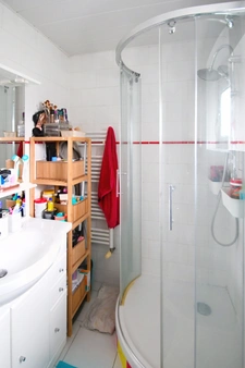 Maison mitoyenne d’un seul côté à Mont-Saint-Martin – 70 m² + garage aménagé en appartement