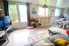APPARTEMENT DE 71M2 ENVIRON AVEC 3 CHAMBRES AU 1ER ETAGE - CAVE -  PARKINGS