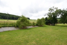CHARMANTE FERMETTE EN PIERRE 205M2 - GRENIER 30M2 - GRAND GARAGE - TERRAIN DE PRESQUE 9 ARES