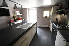 CHARMANTE FERMETTE EN PIERRE 205M2 - GRENIER 30M2 - GRAND GARAGE - TERRAIN DE PRESQUE 9 ARES