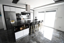 Superbe Maison Familiale Mitoyenne Rénovée en 2019 avec Piscine, Jardin et Prestations Haut de Gamme – Proche Luxembourg