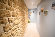 CHARMANTE FERMETTE EN PIERRE 205M2 - GRENIER 30M2 - GRAND GARAGE - TERRAIN DE PRESQUE 9 ARES