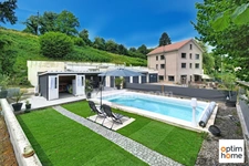 UNE PROPRIÉTÉ DE CARACTÈRE DE 325 M² SUR PLUS DE 35 ARES, AVEC PISCINE ET 11 GARAGES !