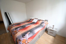 BELLE MAISON INDIVIDUELLE PLAIN PIED SURELEVE - 5 CHAMBRES - TERRAIN 6 ARES - GARAGE