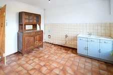 MAISON INDIVIDUELLE SPACIEUSE AVEC POTENTIEL - TERRASSE ET JARDIN