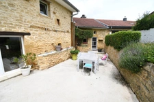 CHARMANTE FERMETTE EN PIERRE 205M2 - GRENIER 30M2 - GRAND GARAGE - TERRAIN DE PRESQUE 9 ARES