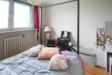 APPARTEMENT DE 71M2 ENVIRON AVEC 3 CHAMBRES AU 1ER ETAGE - CAVE -  PARKINGS