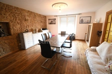 BELLE MAISON DE VILLAGE 200M2 - TERRAIN 6 ARES - GRAND GRENIER AMENAGEABLE DE 110M2 - 2 GARAGES 4 VOITURES