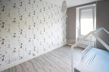 MAISON INDIVIDUELLE SPACIEUSE AVEC POTENTIEL - TERRASSE ET JARDIN