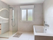 MAISON D’EXCEPTION 216 M² – 5 CHAMBRES + BUREAU – 2 SALLES DE BAIN – GARAGE 2 VOITURES – TERRAIN 2 146 M² – CALME ABSOLU ET VUE DÉGAGÉE