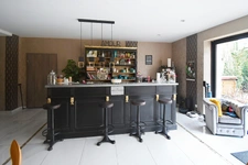 RARE OPPORTUNITÉ IMMOBILIÈRE À LONGUYON – ENSEMBLE DE 1 400 m² SUR PARC ARBORÉ DE 27 ARES ENVIRON