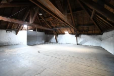 Charmante Maison de Caractère avec Grande Terrasse et Grenier Aménageable, à Deux Pas du Luxembourg