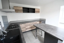 BELLE MAISON INDIVIDUELLE PLAIN PIED SURELEVE - 5 CHAMBRES - TERRAIN 6 ARES - GARAGE