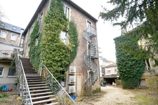 RARE OPPORTUNITÉ IMMOBILIÈRE À LONGUYON – ENSEMBLE DE 1 400 m² SUR PARC ARBORÉ DE 27 ARES ENVIRON