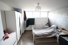 SPACIEUX REZ-DE-CHAUSSÉE AVEC GARAGE, À DEUX PAS DU LUXEMBOURG