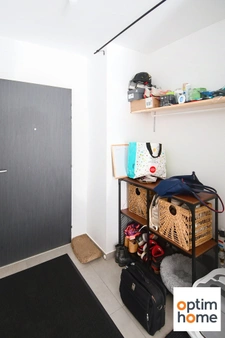 APPARTEMENT PLAIN PIED 50M2 ENVIRON - TERRASSE - PLACE DE PARKING PRIVATIVE - VENDU MEUBLE