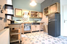 BIEN ATYPIQUE - 142M2 - 6 CHAMBRES - 2 SALLES DE BAIN - JARDIN - TERRASSE