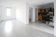 MAISON INDIVIDUELLE SPACIEUSE AVEC POTENTIEL - TERRASSE ET JARDIN