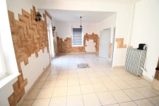 Charmante Maison de Caractère avec Grande Terrasse et Grenier Aménageable, à Deux Pas du Luxembourg