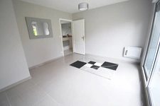 TRES BELLE MAISON PLAIN PIED - TERRAIN 6 ARES 